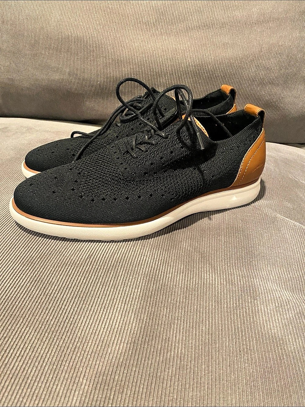 G.H. Bass & Co. G.H. Bass Pasadena Knit Oxford. Men's Knit Sneakers in Black &